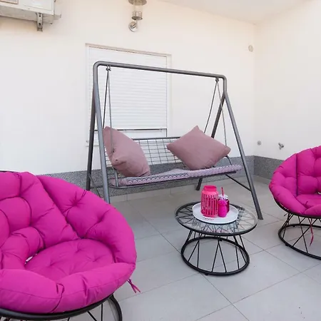 Nana Appartement Podstrana