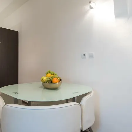 Apartment Nana Podstrana