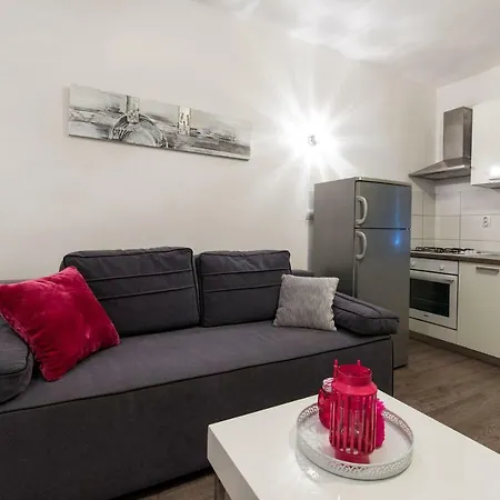 Nana Apartment